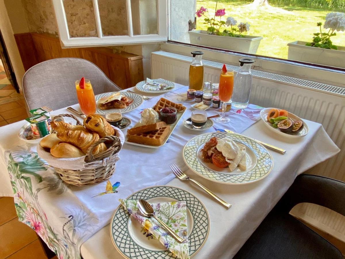 Sans Souci Bed And Breakfast Luxe Heated Pool And Restaurant Luzillé Esterno foto