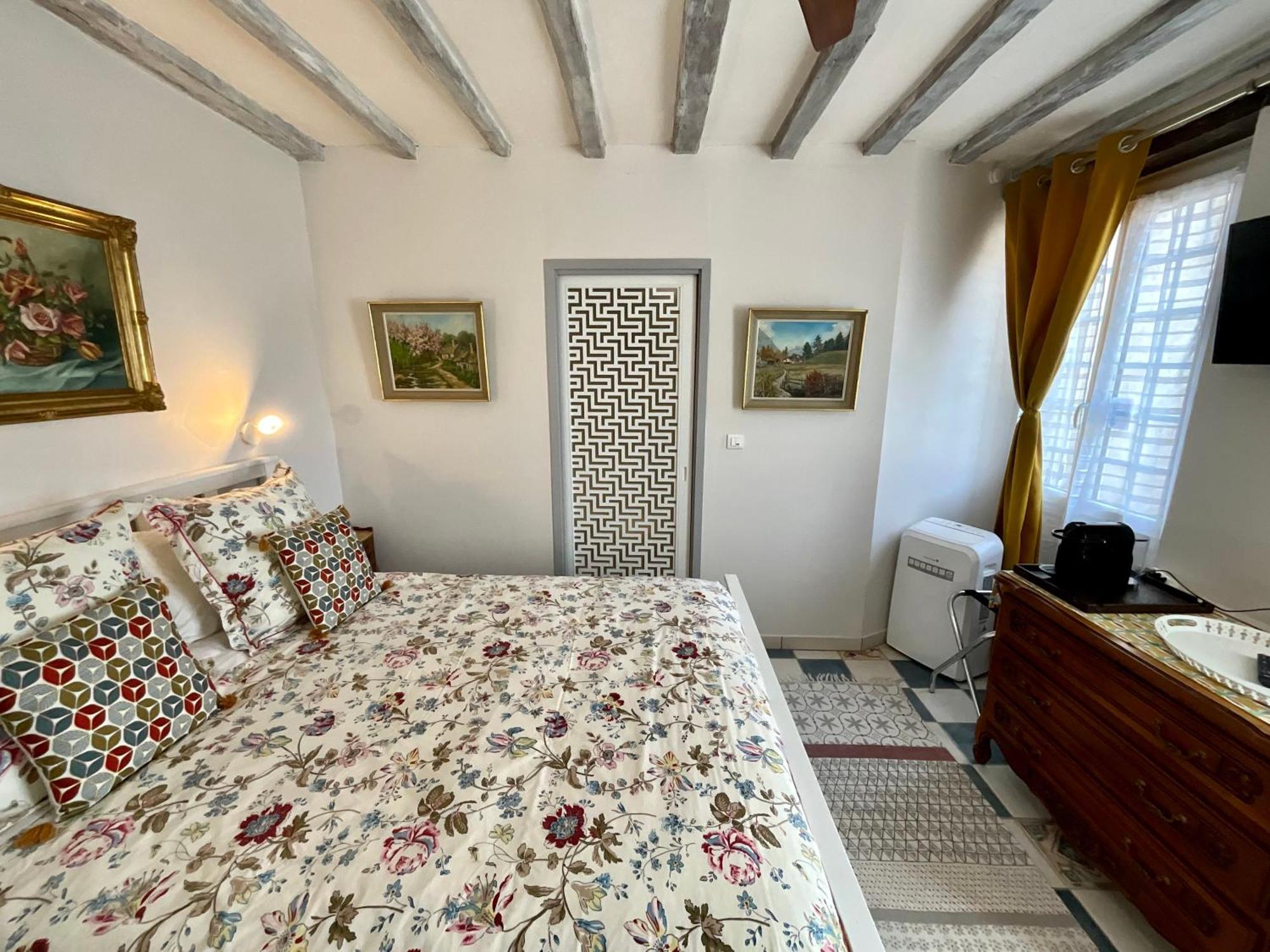 Sans Souci Bed And Breakfast Luxe Heated Pool And Restaurant Luzillé Esterno foto
