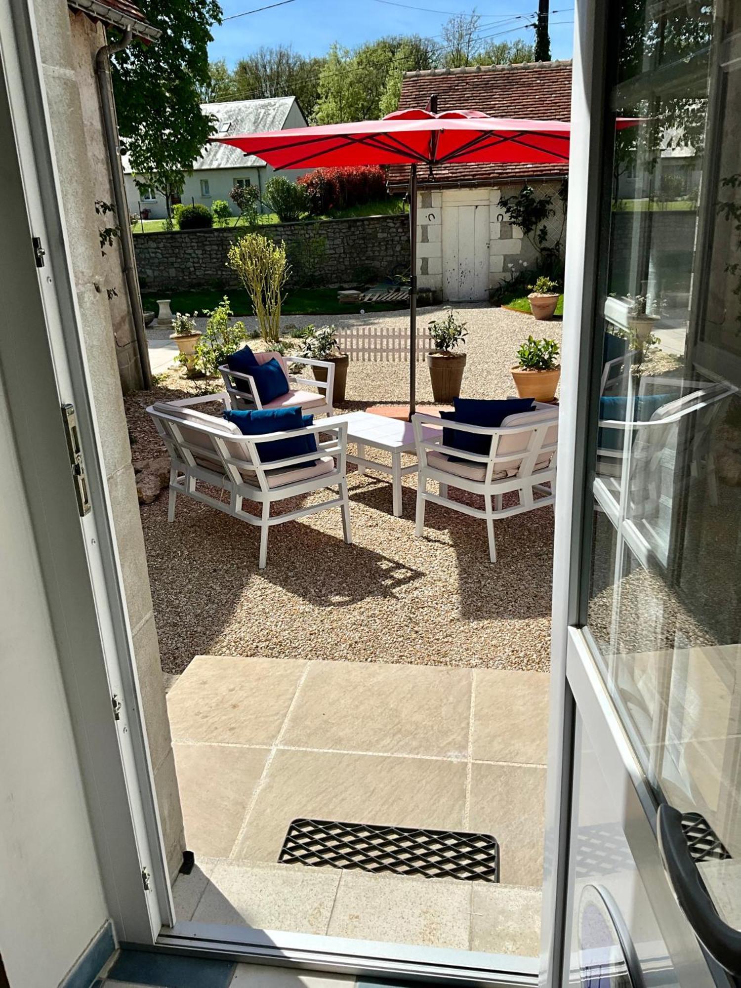 Sans Souci Bed And Breakfast Luxe Heated Pool And Restaurant Luzillé Esterno foto